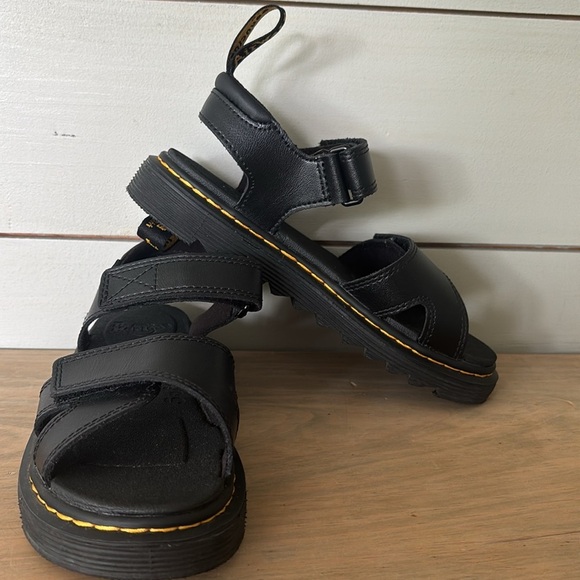 Dr. Martens Vossie Junior Sandals – Kids Size 2 (EU 33) - Picture 2 of 7